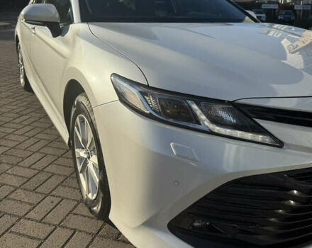 Белый Тойота Камри, объемом двигателя 2.49 л и пробегом 137 тыс. км за 21950 $, фото 18 на Automoto.ua