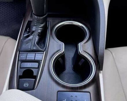 Белый Тойота Камри, объемом двигателя 2.5 л и пробегом 58 тыс. км за 15500 $, фото 11 на Automoto.ua