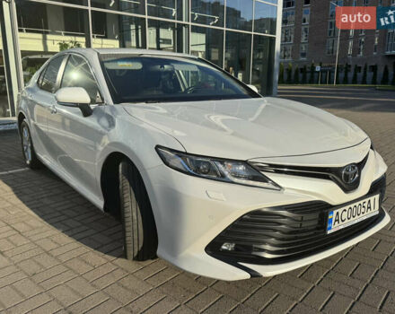 Белый Тойота Камри, объемом двигателя 2.49 л и пробегом 137 тыс. км за 21950 $, фото 5 на Automoto.ua