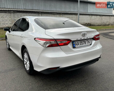 Белый Тойота Камри, объемом двигателя 2.49 л и пробегом 32 тыс. км за 23700 $, фото 9 на Automoto.ua