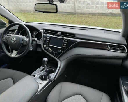 Белый Тойота Камри, объемом двигателя 2.49 л и пробегом 32 тыс. км за 23700 $, фото 33 на Automoto.ua