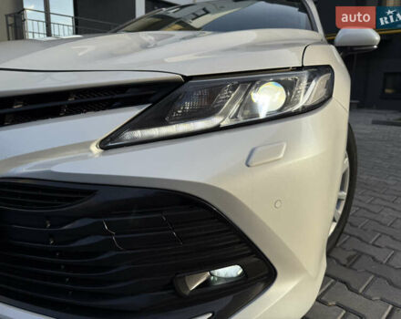 Белый Тойота Камри, объемом двигателя 2.49 л и пробегом 175 тыс. км за 21500 $, фото 16 на Automoto.ua