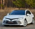 Білий Тойота Камрі, об'ємом двигуна 2.5 л та пробігом 8 тис. км за 33500 $, фото 1 на Automoto.ua