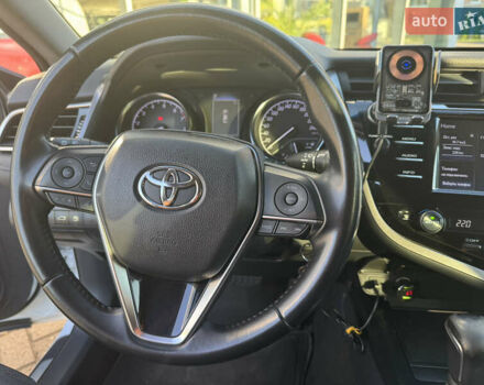 Белый Тойота Камри, объемом двигателя 2.49 л и пробегом 137 тыс. км за 21950 $, фото 27 на Automoto.ua