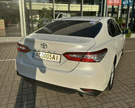 Белый Тойота Камри, объемом двигателя 2.49 л и пробегом 137 тыс. км за 21950 $, фото 12 на Automoto.ua