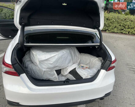 Белый Тойота Камри, объемом двигателя 2.49 л и пробегом 143 тыс. км за 17600 $, фото 20 на Automoto.ua