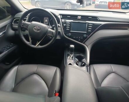 Белый Тойота Камри, объемом двигателя 2.5 л и пробегом 154 тыс. км за 21500 $, фото 5 на Automoto.ua