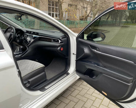 Білий Тойота Камрі, об'ємом двигуна 2.5 л та пробігом 107 тис. км за 22500 $, фото 17 на Automoto.ua