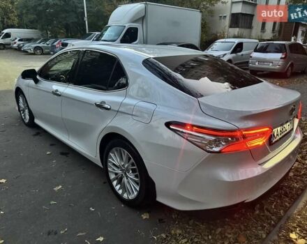 Белый Тойота Камри, объемом двигателя 2.49 л и пробегом 125 тыс. км за 25500 $, фото 4 на Automoto.ua