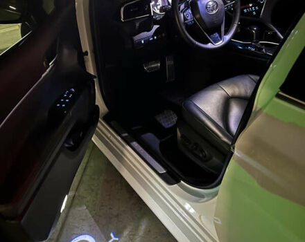 Белый Тойота Камри, объемом двигателя 2.49 л и пробегом 157 тыс. км за 22900 $, фото 1 на Automoto.ua