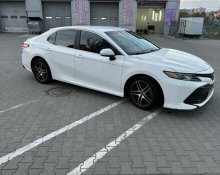 Белый Тойота Камри, объемом двигателя 2.5 л и пробегом 116 тыс. км за 16950 $, фото 2 на Automoto.ua
