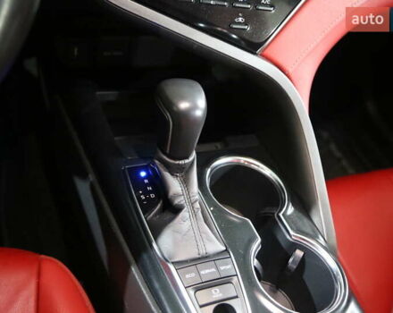 Белый Тойота Камри, объемом двигателя 3.46 л и пробегом 57 тыс. км за 36000 $, фото 12 на Automoto.ua