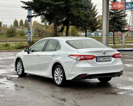 Тойота Камри 2019 в Днепре (Днепропетровске) на Automoto.ua Белый Тойота Камри, объемом двигателя 2.49 л и пробегом 78 тыс. км за 20999 $, фото 6 на Automoto.ua