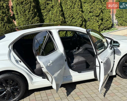 Белый Тойота Камри, объемом двигателя 2.5 л и пробегом 119 тыс. км за 18700 $, фото 11 на Automoto.ua
