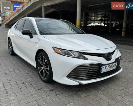 Белый Тойота Камри, объемом двигателя 2.49 л и пробегом 128 тыс. км за 22500 $, фото 10 на Automoto.ua