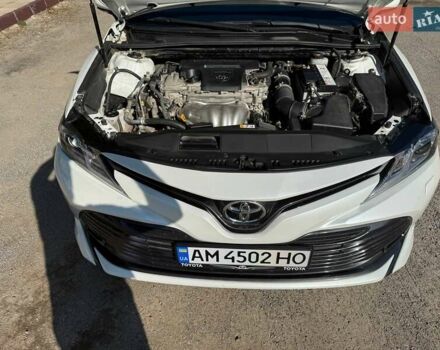 Белый Тойота Камри, объемом двигателя 2.49 л и пробегом 33 тыс. км за 23700 $, фото 28 на Automoto.ua