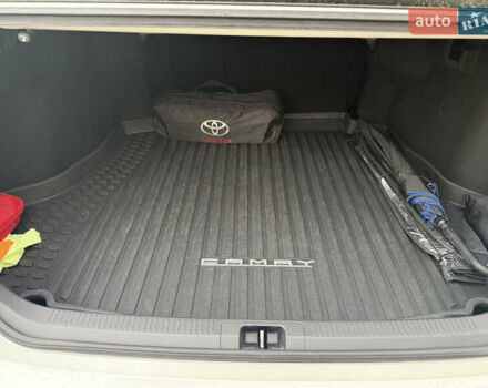 Білий Тойота Камрі, об'ємом двигуна 2.49 л та пробігом 265 тис. км за 24000 $, фото 9 на Automoto.ua