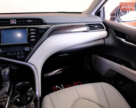 Белый Тойота Камри, объемом двигателя 2.5 л и пробегом 140 тыс. км за 21900 $, фото 48 на Automoto.ua