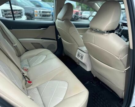 Білий Тойота Камрі, об'ємом двигуна 2.5 л та пробігом 66 тис. км за 16000 $, фото 12 на Automoto.ua