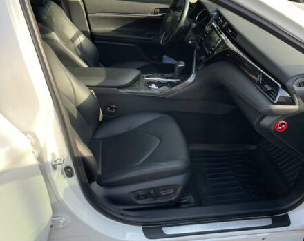 Белый Тойота Камри, объемом двигателя 2.49 л и пробегом 111 тыс. км за 23000 $, фото 8 на Automoto.ua