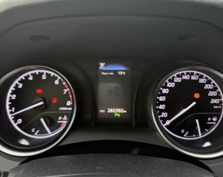 Тойота Камри 2019 в Киеве на Automoto.ua Белый Тойота Камри, объемом двигателя 2.5 л и пробегом 265 тыс. км за 24000 $, фото 7 на Automoto.ua