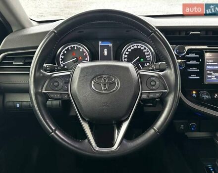 Тойота Камри 2019 в Днепре (Днепропетровске) на Automoto.ua Белый Тойота Камри, объемом двигателя 2.49 л и пробегом 78 тыс. км за 20999 $, фото 13 на Automoto.ua