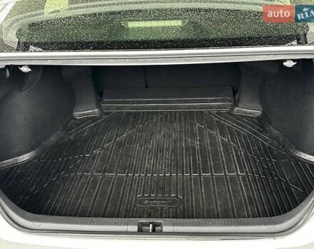 Тойота Камри 2019 в Днепре (Днепропетровске) на Automoto.ua Белый Тойота Камри, объемом двигателя 2.49 л и пробегом 78 тыс. км за 20999 $, фото 22 на Automoto.ua