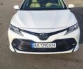 Білий Тойота Камрі, об'ємом двигуна 2.5 л та пробігом 247 тис. км за 18000 $, фото 1 на Automoto.ua