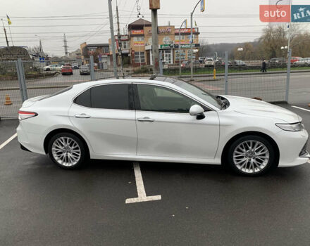 Белый Тойота Камри, объемом двигателя 2.49 л и пробегом 63 тыс. км за 23500 $, фото 11 на Automoto.ua