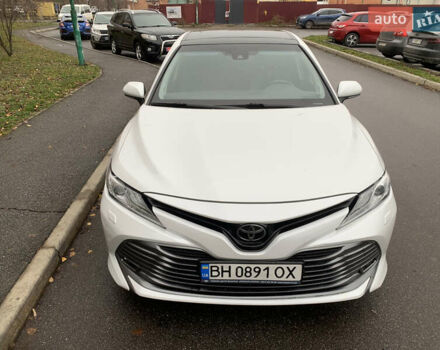 Белый Тойота Камри, объемом двигателя 2.49 л и пробегом 63 тыс. км за 23500 $, фото 2 на Automoto.ua