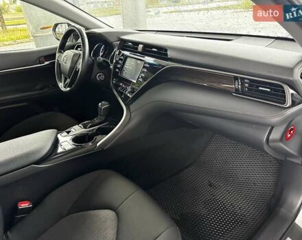 Тойота Камри 2019 в Днепре (Днепропетровске) на Automoto.ua Белый Тойота Камри, объемом двигателя 2.49 л и пробегом 78 тыс. км за 20999 $, фото 23 на Automoto.ua