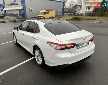 Белый Тойота Камри, объемом двигателя 2.49 л и пробегом 63 тыс. км за 23500 $, фото 15 на Automoto.ua