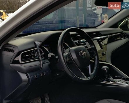 Белый Тойота Камри, объемом двигателя 2.5 л и пробегом 32 тыс. км за 24355 $, фото 23 на Automoto.ua