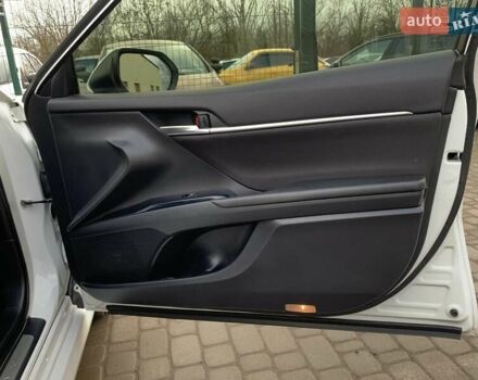 Белый Тойота Камри, объемом двигателя 2.5 л и пробегом 32 тыс. км за 24355 $, фото 31 на Automoto.ua