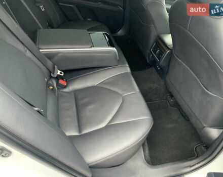 Белый Тойота Камри, объемом двигателя 2.49 л и пробегом 63 тыс. км за 23500 $, фото 46 на Automoto.ua