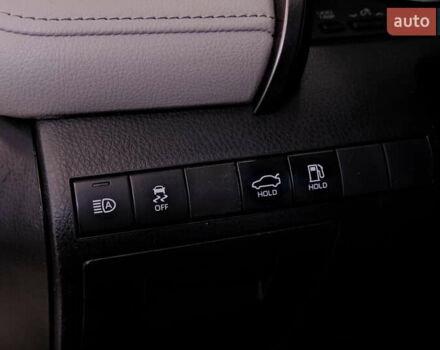 Белый Тойота Камри, объемом двигателя 2.5 л и пробегом 140 тыс. км за 21900 $, фото 20 на Automoto.ua