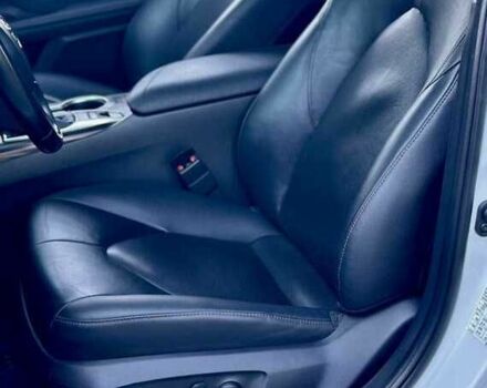 Белый Тойота Камри, объемом двигателя 2.5 л и пробегом 105 тыс. км за 18000 $, фото 8 на Automoto.ua