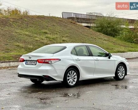 Тойота Камри 2019 в Днепре (Днепропетровске) на Automoto.ua Белый Тойота Камри, объемом двигателя 2.49 л и пробегом 78 тыс. км за 20999 $, фото 7 на Automoto.ua