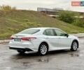 Тойота Камри 2019 в Днепре (Днепропетровске) на Automoto.ua Белый Тойота Камри, объемом двигателя 2.49 л и пробегом 78 тыс. км за 20999 $, фото 7 на Automoto.ua