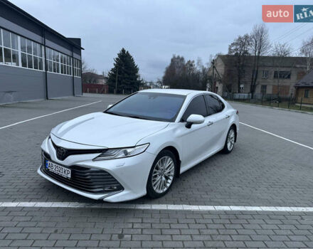 Білий Тойота Камрі, об'ємом двигуна 2.49 л та пробігом 82 тис. км за 26300 $, фото 1 на Automoto.ua