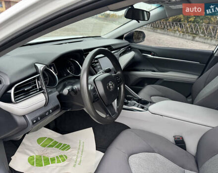 Білий Тойота Камрі, об'ємом двигуна 2.49 л та пробігом 129 тис. км за 21999 $, фото 11 на Automoto.ua