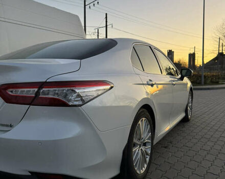 Белый Тойота Камри, объемом двигателя 2.49 л и пробегом 80 тыс. км за 27500 $, фото 7 на Automoto.ua