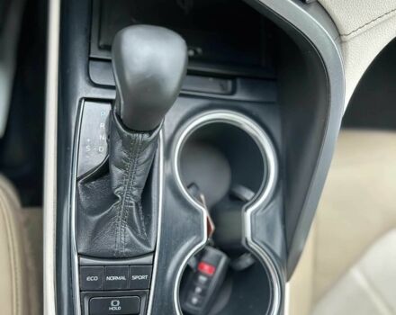 Білий Тойота Камрі, об'ємом двигуна 2.5 л та пробігом 66 тис. км за 16000 $, фото 16 на Automoto.ua