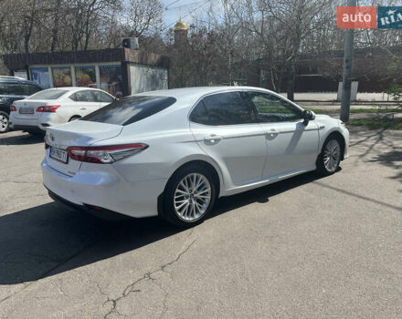 Білий Тойота Камрі, об'ємом двигуна 2.5 л та пробігом 127 тис. км за 25700 $, фото 4 на Automoto.ua