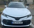 Белый Тойота Камри, объемом двигателя 2.49 л и пробегом 100 тыс. км за 21000 $, фото 1 на Automoto.ua
