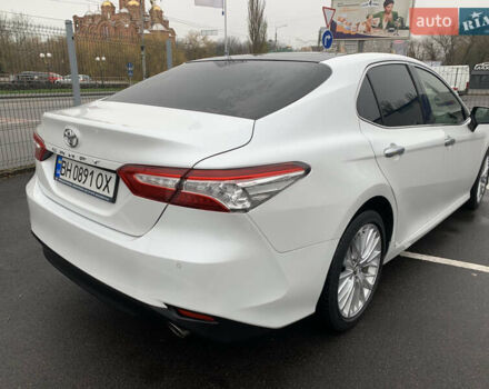 Белый Тойота Камри, объемом двигателя 2.49 л и пробегом 63 тыс. км за 23500 $, фото 12 на Automoto.ua
