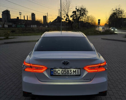 Белый Тойота Камри, объемом двигателя 2.49 л и пробегом 80 тыс. км за 27500 $, фото 28 на Automoto.ua