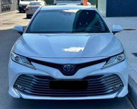 Белый Тойота Камри, объемом двигателя 2.5 л и пробегом 105 тыс. км за 18000 $, фото 1 на Automoto.ua