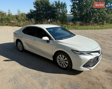 Белый Тойота Камри, объемом двигателя 2.49 л и пробегом 33 тыс. км за 23700 $, фото 8 на Automoto.ua