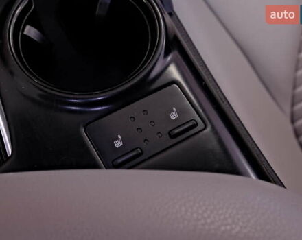 Белый Тойота Камри, объемом двигателя 2.5 л и пробегом 140 тыс. км за 21900 $, фото 22 на Automoto.ua